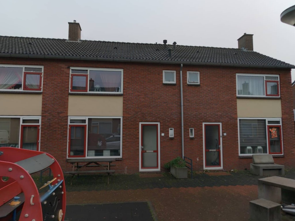 Professor Elemastraat 32, 7815 EM Emmen, Nederland