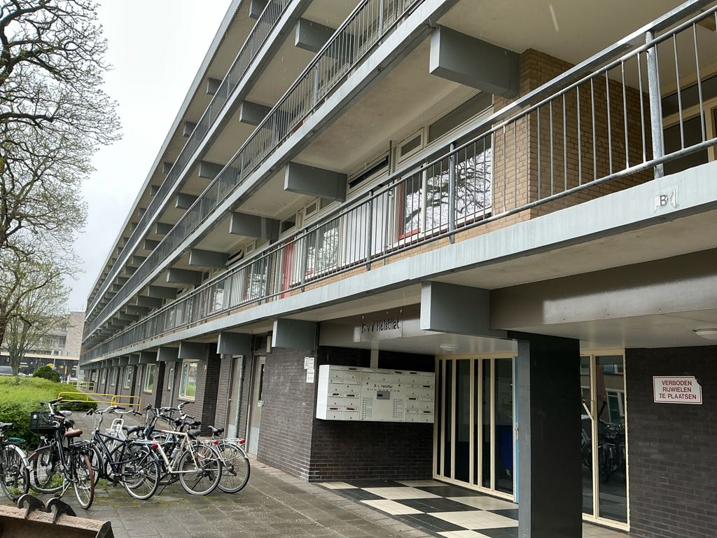 B. Van der Helststraat 132