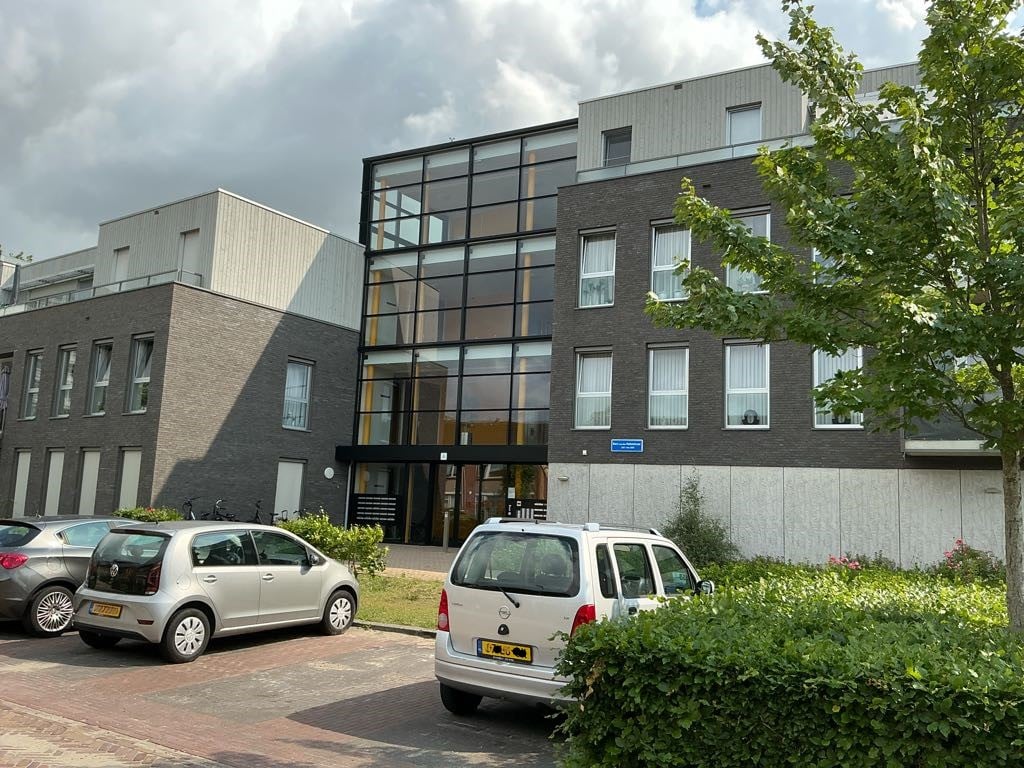 B. Van der Helststraat 2c