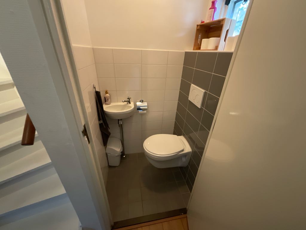 Jan van der Helmweg 7