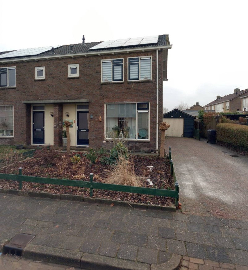 Goudenregenstraat 1, 9301 NE Roden, Nederland