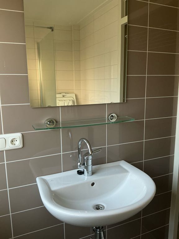 B. Van der Helststraat 5