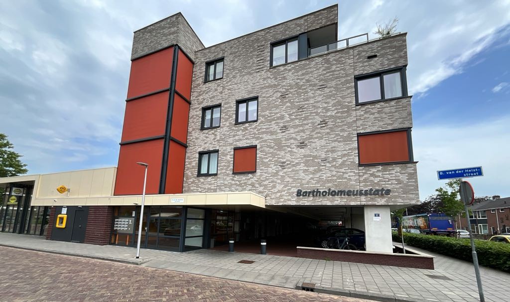 B. Van der Helststraat 69